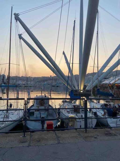 La Finestra Sul Cielo Del Porto Antico Di Genova Apartamento Exterior foto
