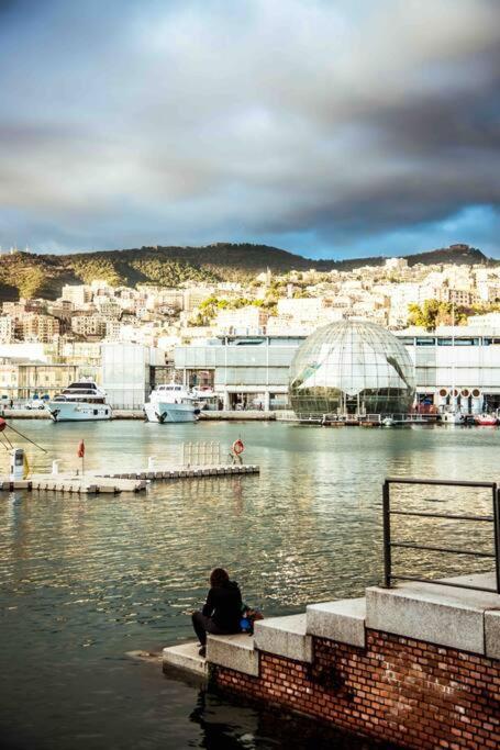 La Finestra Sul Cielo Del Porto Antico Di Genova Apartamento Exterior foto